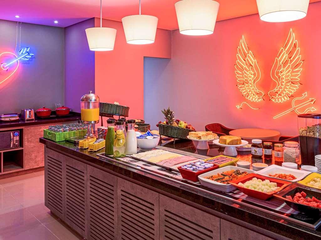 Ibis Styles Franca Hotell Restaurang bild