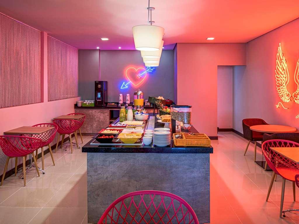 Golden Tower Express Franca By Fenix Hoteis Restaurang bild