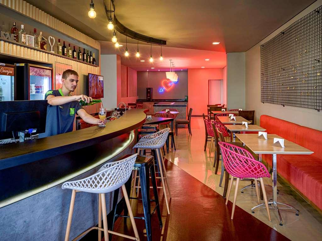 Golden Tower Express Franca By Fenix Hoteis Restaurang bild